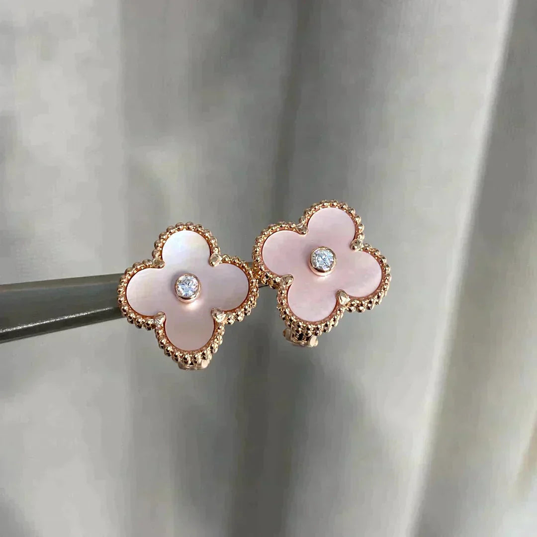 ¡®Aura Jewels¡¯CLOVER MEDIUM 1 MOTIFS  PINK MOP DIAMOND EARRINGS
