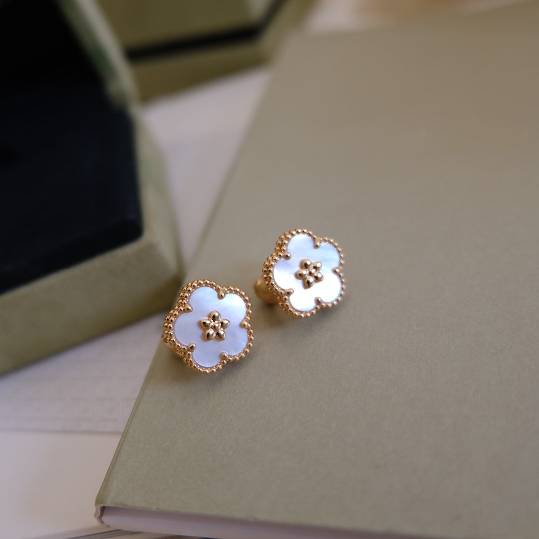 ¡®Aura Jewels¡¯LUCKY PINK GOLD WHITE MOP EARRINGS