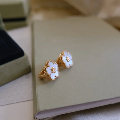 [Aura Jewels]LUCKY WHITE MOP EARRINGS
