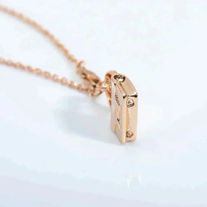 ¡®Aura Jewels¡¯AMULETTE PEDANT ROSE GOLD NECKLACE