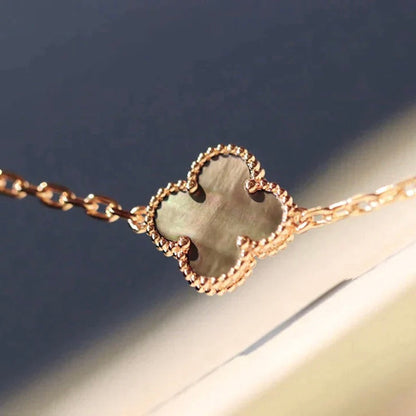 ¡®Aura Jewels¡¯CLOVER 20 MOTIFS DARK MOP DIAMOND  NECKLACE