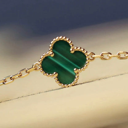 ¡®Aura Jewels¡¯CLOVER 20 MOTIFS MALACHITE GOLD