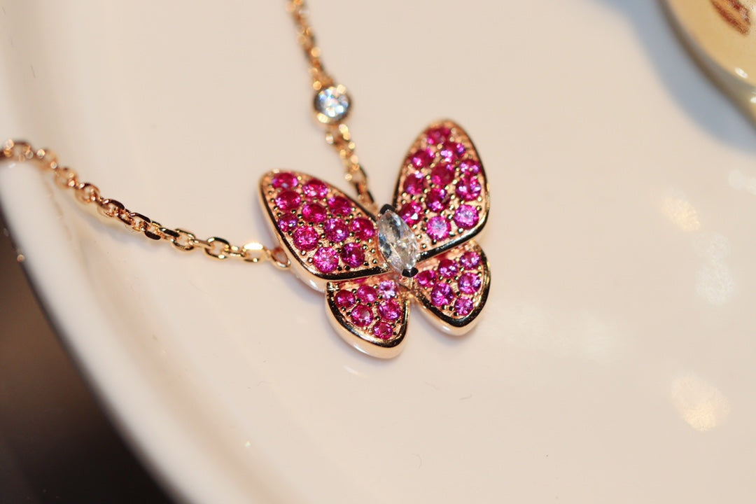 ¡®Aura Jewels¡¯BUTTERFLY RED DIAMOND ROSE GOLD NECKLACE