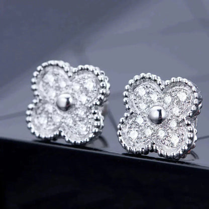 ¡®Aura Jewels¡¯CLOVER 1 MOTIFS DIAMOND STUD EARRINGS SILVER