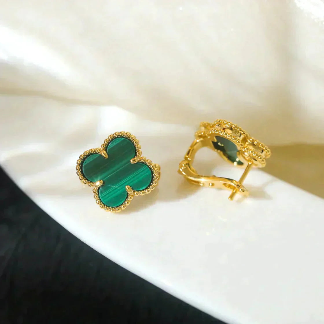 ¡®Aura Jewels¡¯CLOVER MEDIUM 1 MOTIFS MALACHITE  EARRINGS