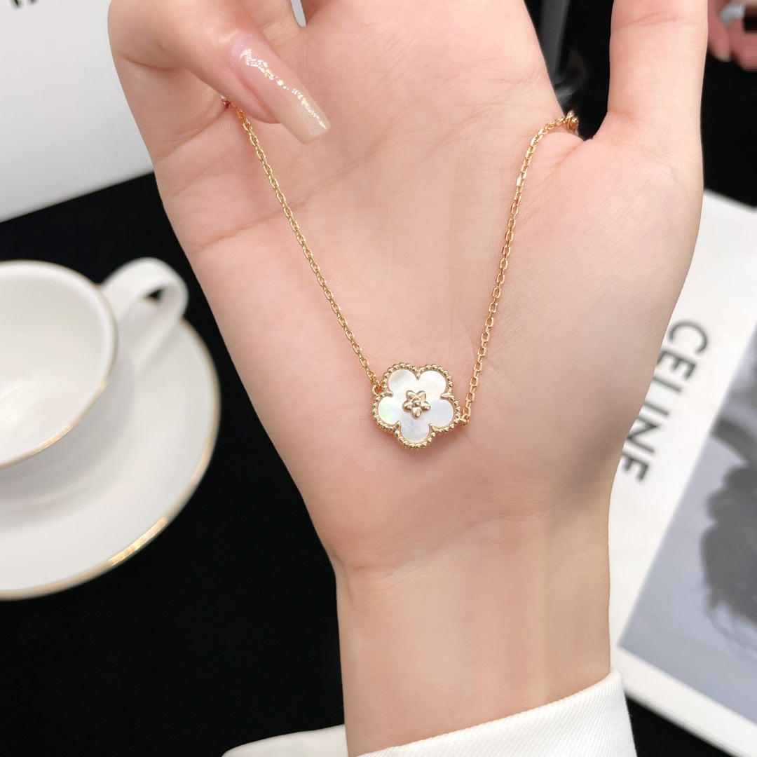 ¡®Aura Jewels¡¯LUCKY SPRING ROSE GOLD MOP BRACELET