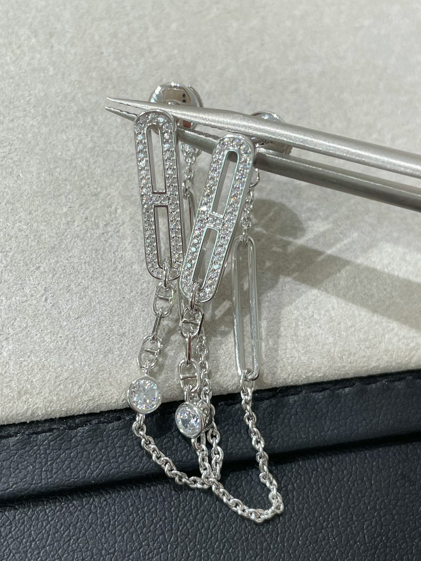 ¡®Aura Jewels¡¯CHAINE CHAOS DIAMOND DROP EARRINGS