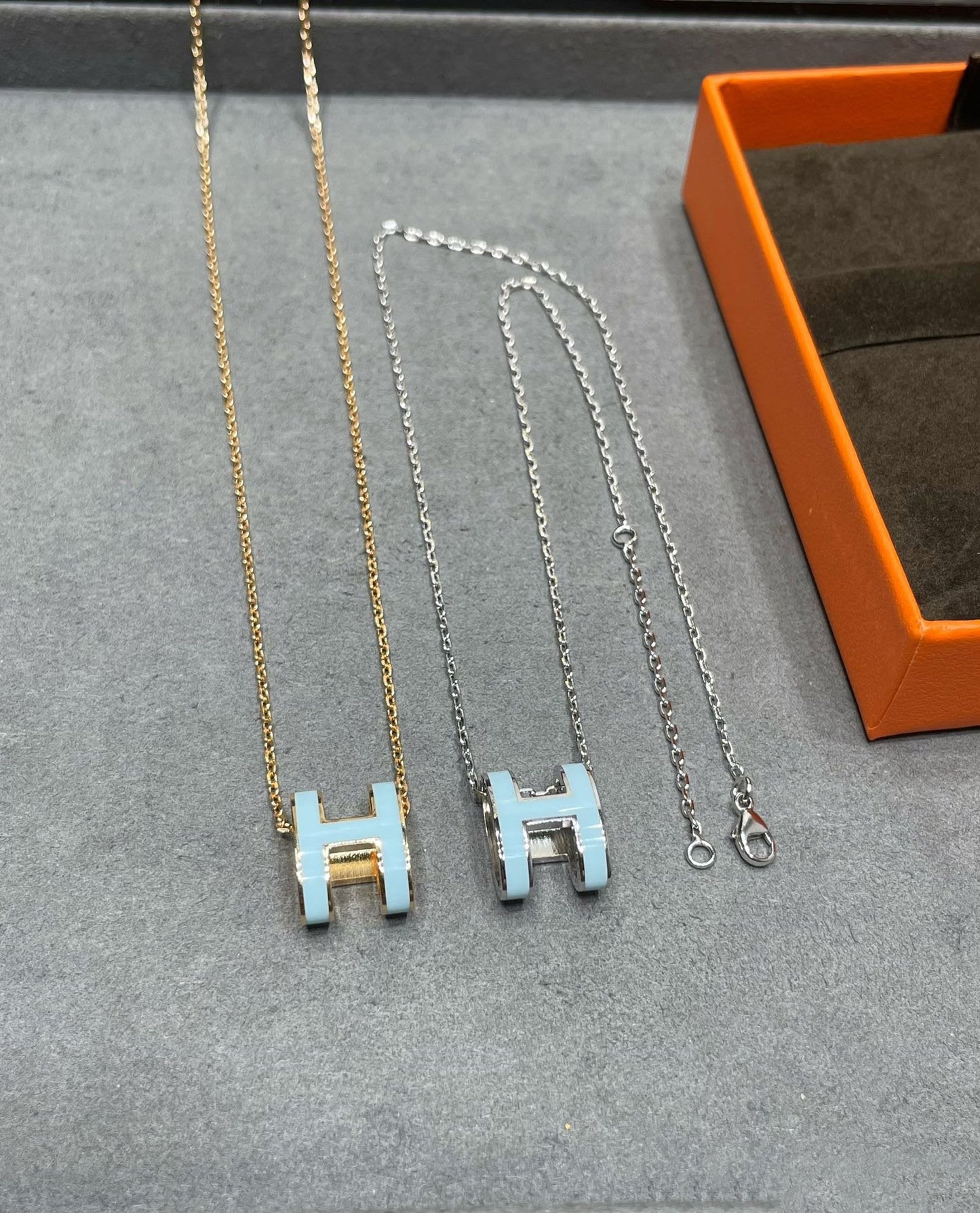 ¡®Aura Jewels¡¯POP H SKY BLUE NECKLACE