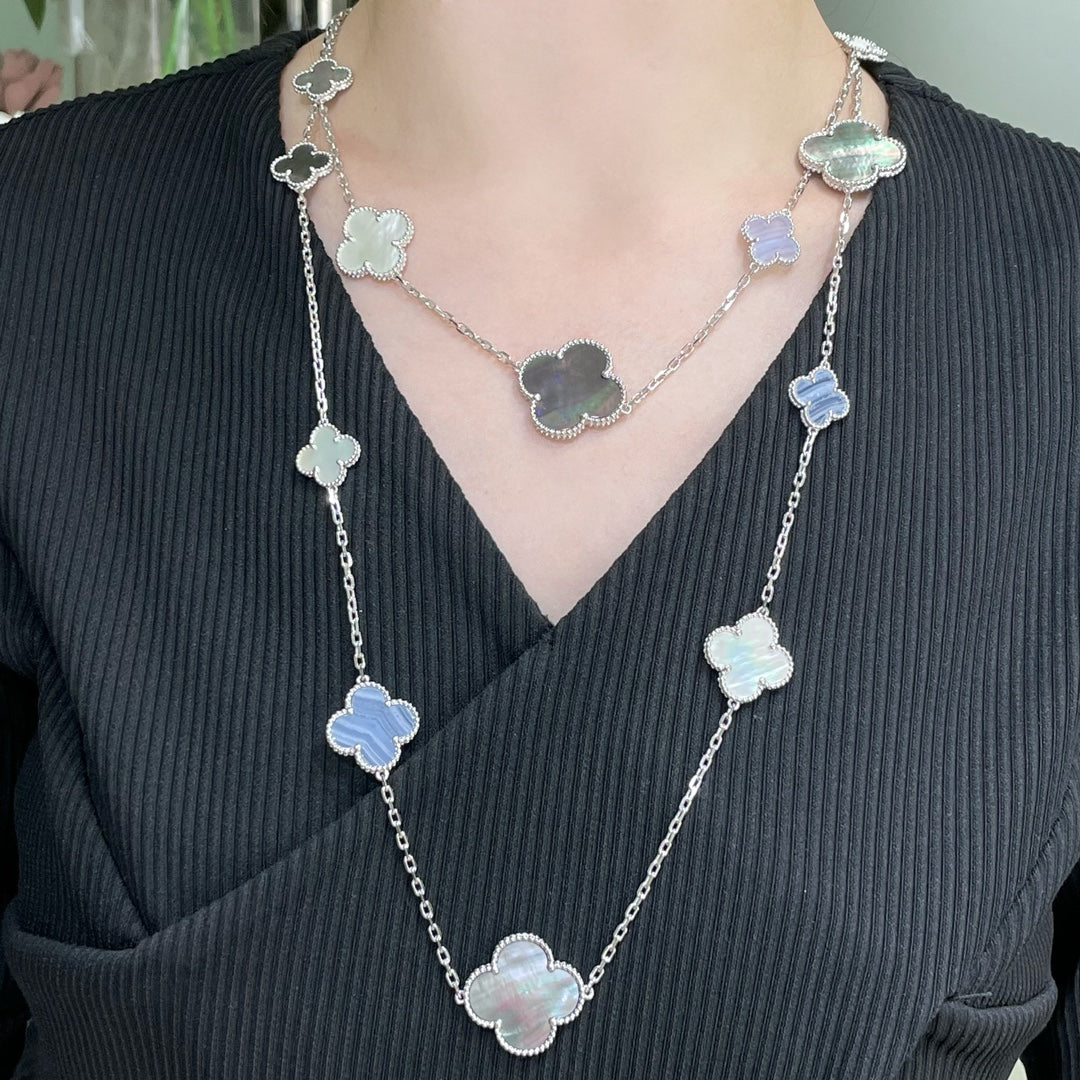 ¡®Aura Jewels¡¯CLOVER 16 MOTIF CHALCEDONY MOP SILVER NECKLACE