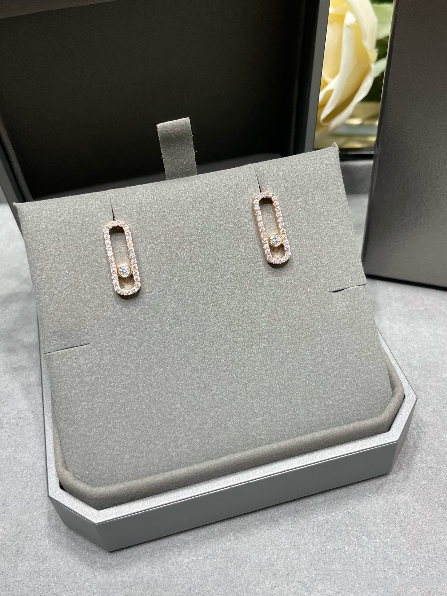 [Aura Jewels]MOVE UNO STUD DIAMOND PAVED EARRINGS