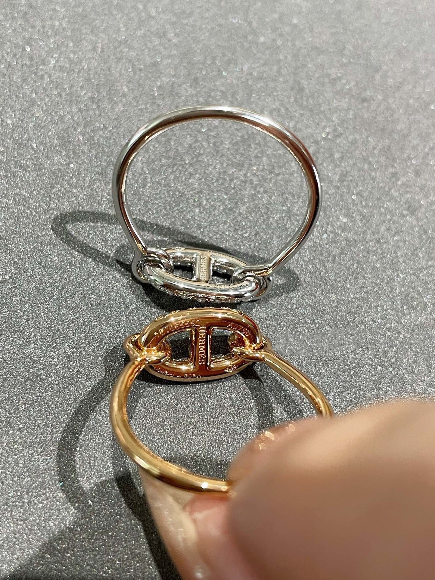 ¡®Aura Jewels¡¯RONDE SMALL DIAMOND RING