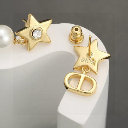 [Aura Jewels]CD Star-Shaped Letter Earrings