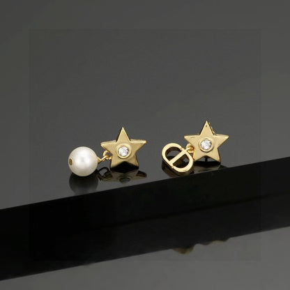 [Aura Jewels]CD Star-Shaped Letter Earrings