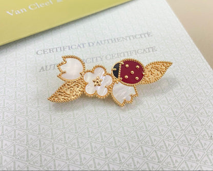 [Aura Jewels] Petal Leaf Ladybug Brooch