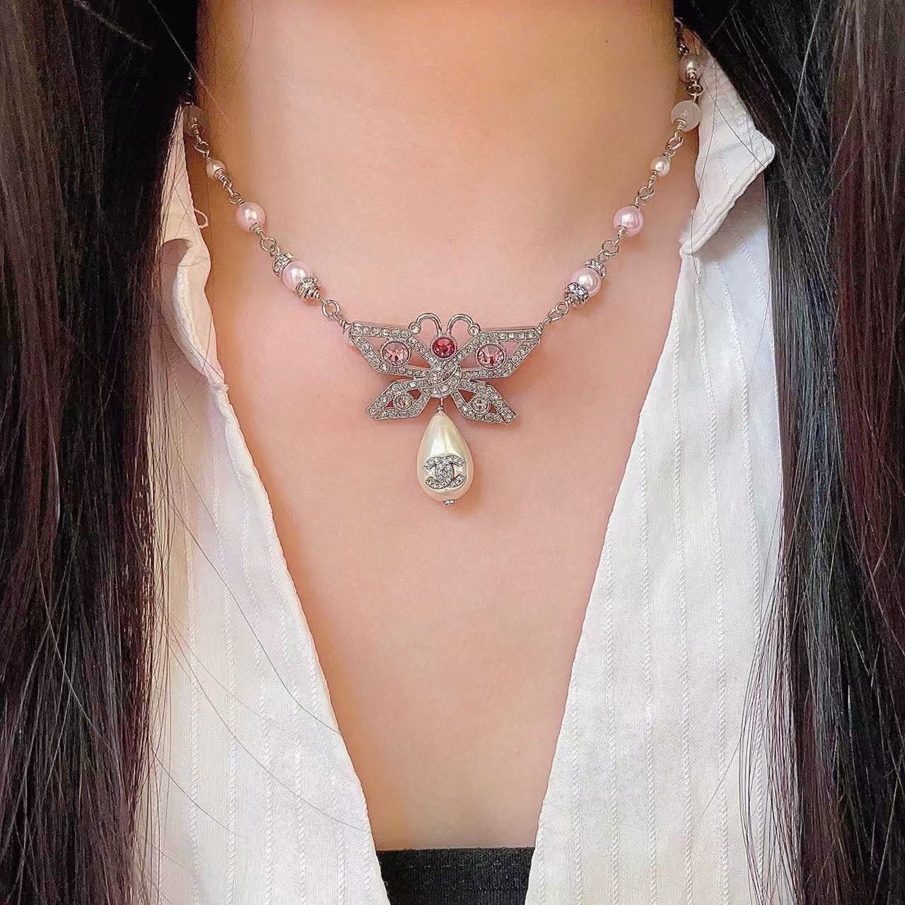 [Aura Jewels] Bow & Pearl Double C Pavé Diamond Necklace