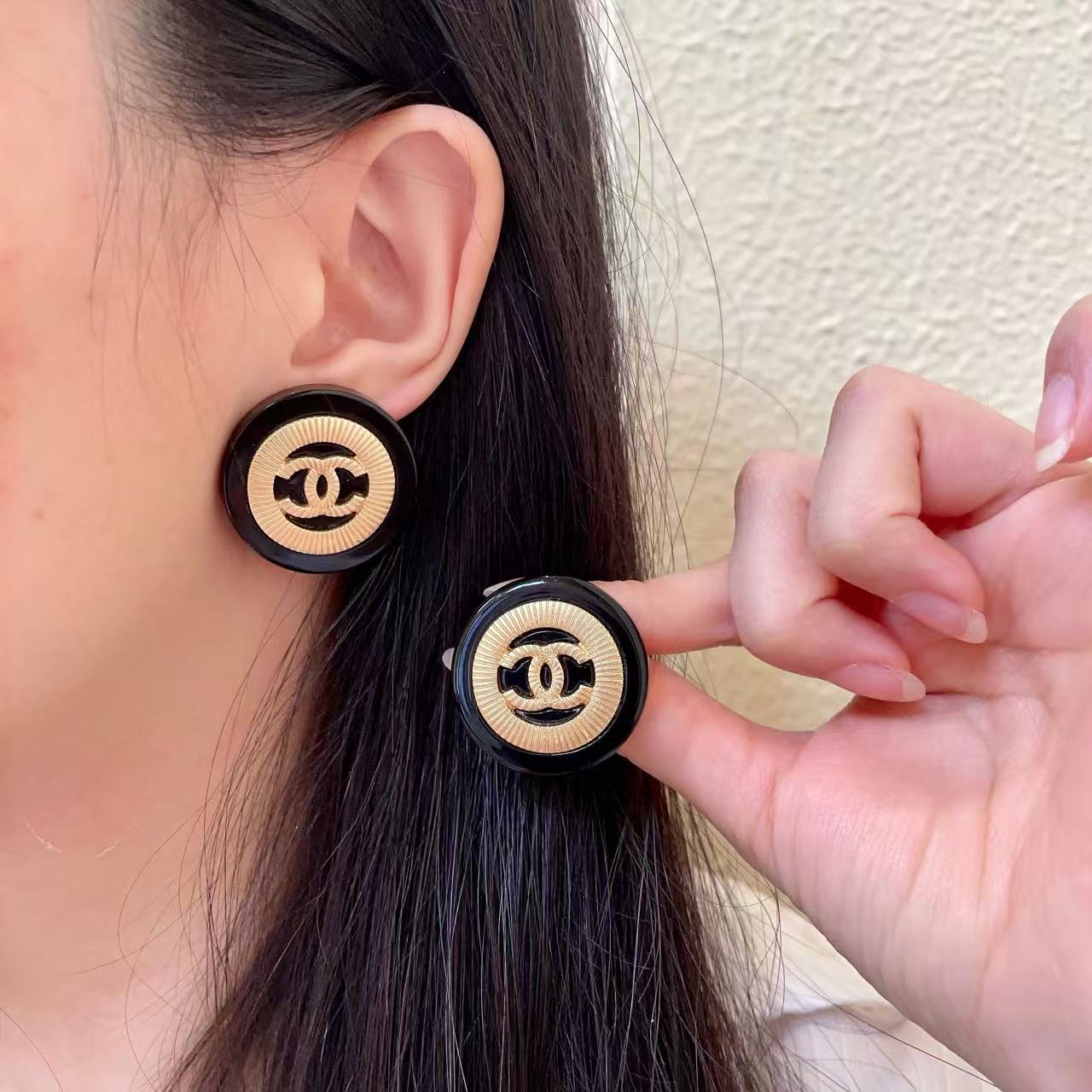 [Aura Jewels]Classic Double C Earrings