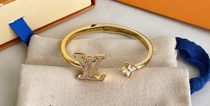 ¡®Aura Jewels¡Open C-Shape Bangle with White Mother-of-Pearl Inlay