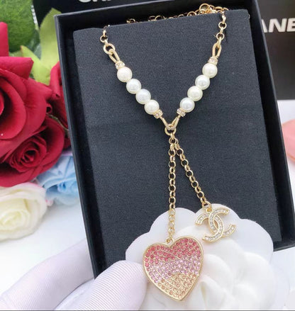[Aura Jewels]Gradient Crystal Heart Pendant Necklace