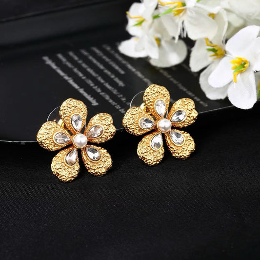[Aura Jewels]Vintage Hammered Gold Camellia Pearl Teardrop Crystal Stud Earrings