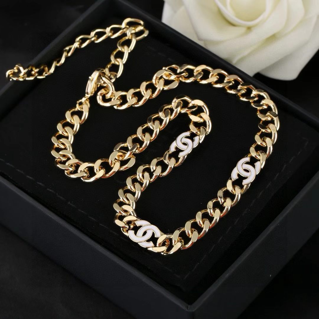 [Aura Jewels]Thick Curb Chain with White Enamel