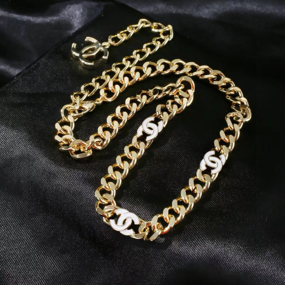 [Aura Jewels]Thick Curb Chain with White Enamel