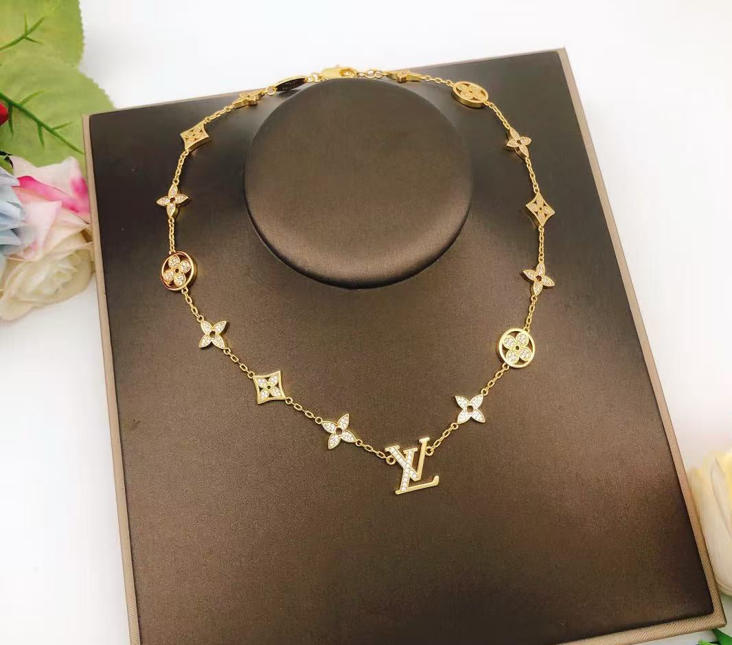 ¡®Aura Jewels¡¯Idylle Blossom Long Diamond Necklace