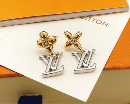 ¡®Aura Jewels¡¯Floragram Earrings