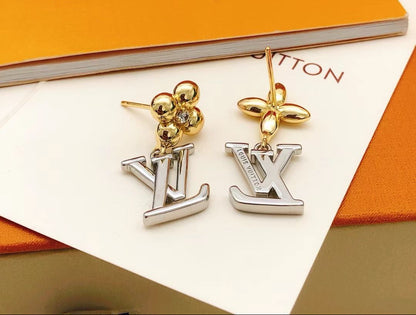 ¡®Aura Jewels¡¯Floragram Earrings