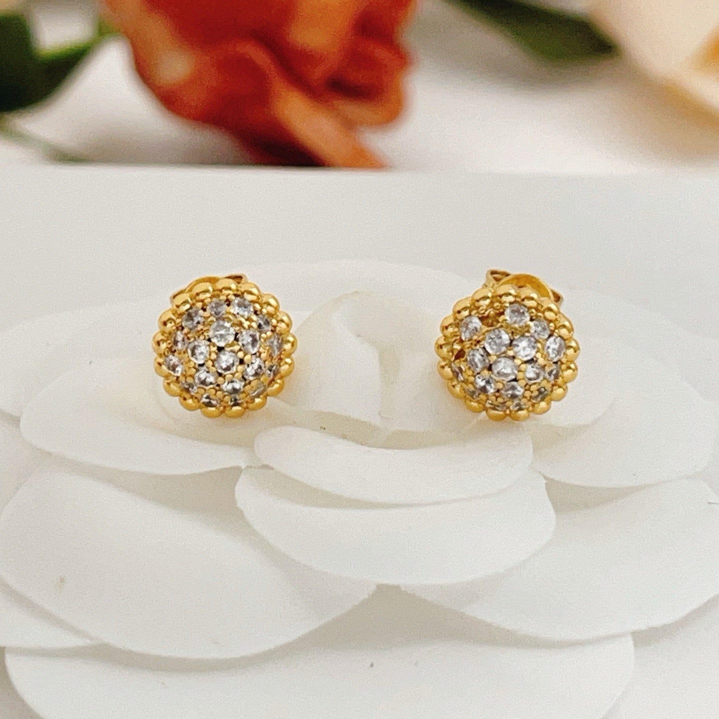 [Aura Jewels]Round Beaded Border Diamond Stud Earrings