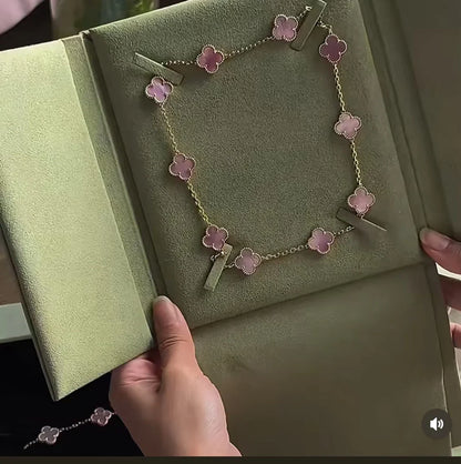 [Aura Jewels] Pink Necklace with Ten Clover Designs