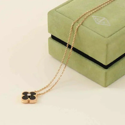¡®Aura Jewels¡¯CLOVER 15MM DIAMOND ONYX NECKLACE