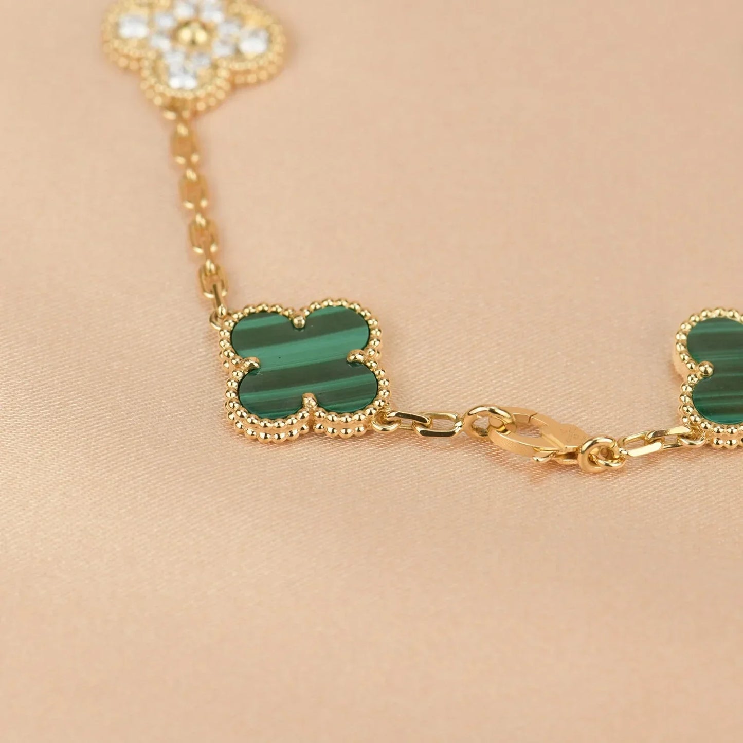 [Aura Jewels]New  CLOVER 5 MOTIF MALACHITE BRACELET COLLECTION
