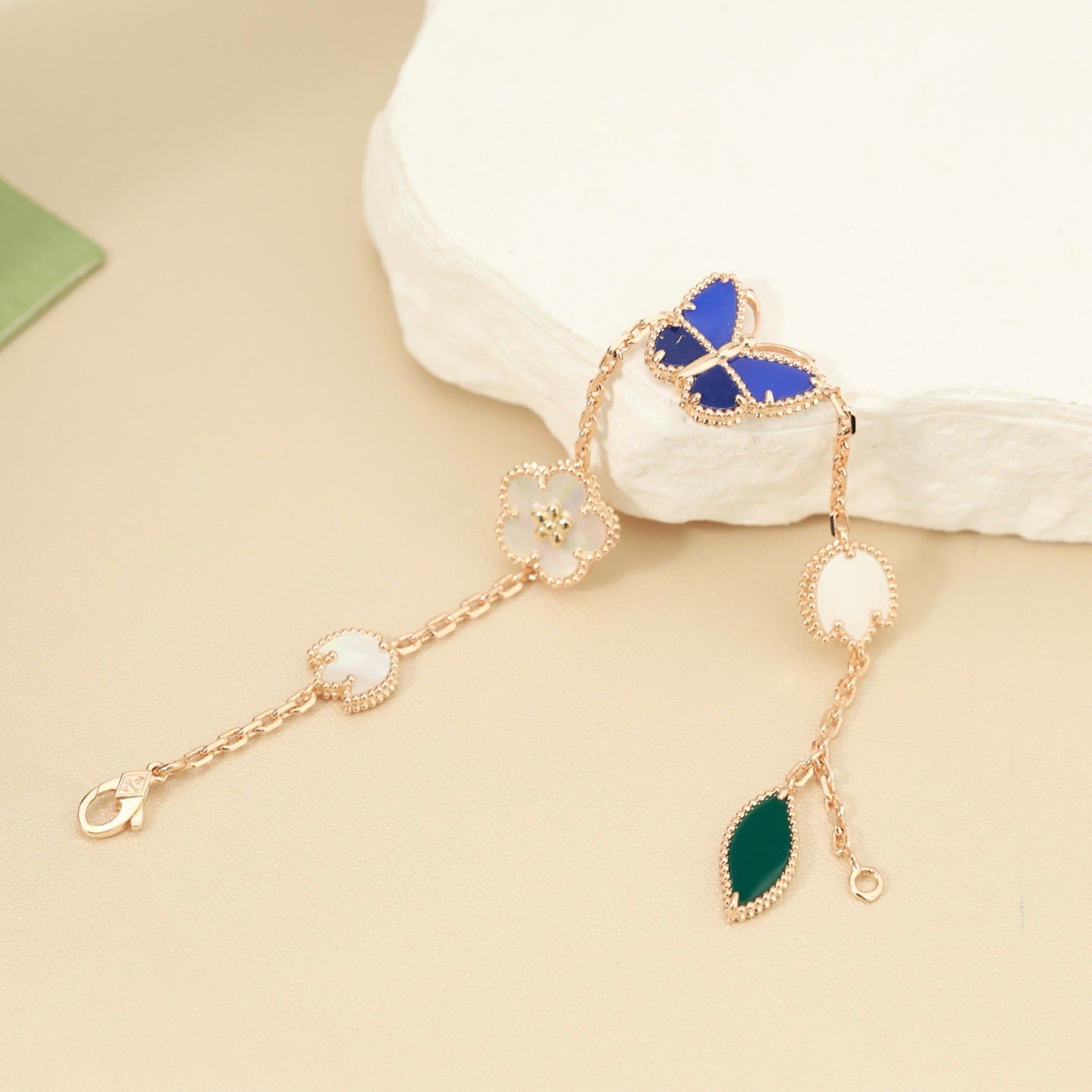[Aura Jewels]LUCKY SPRING BUTTERFLY 5 MOTIF BRACELET