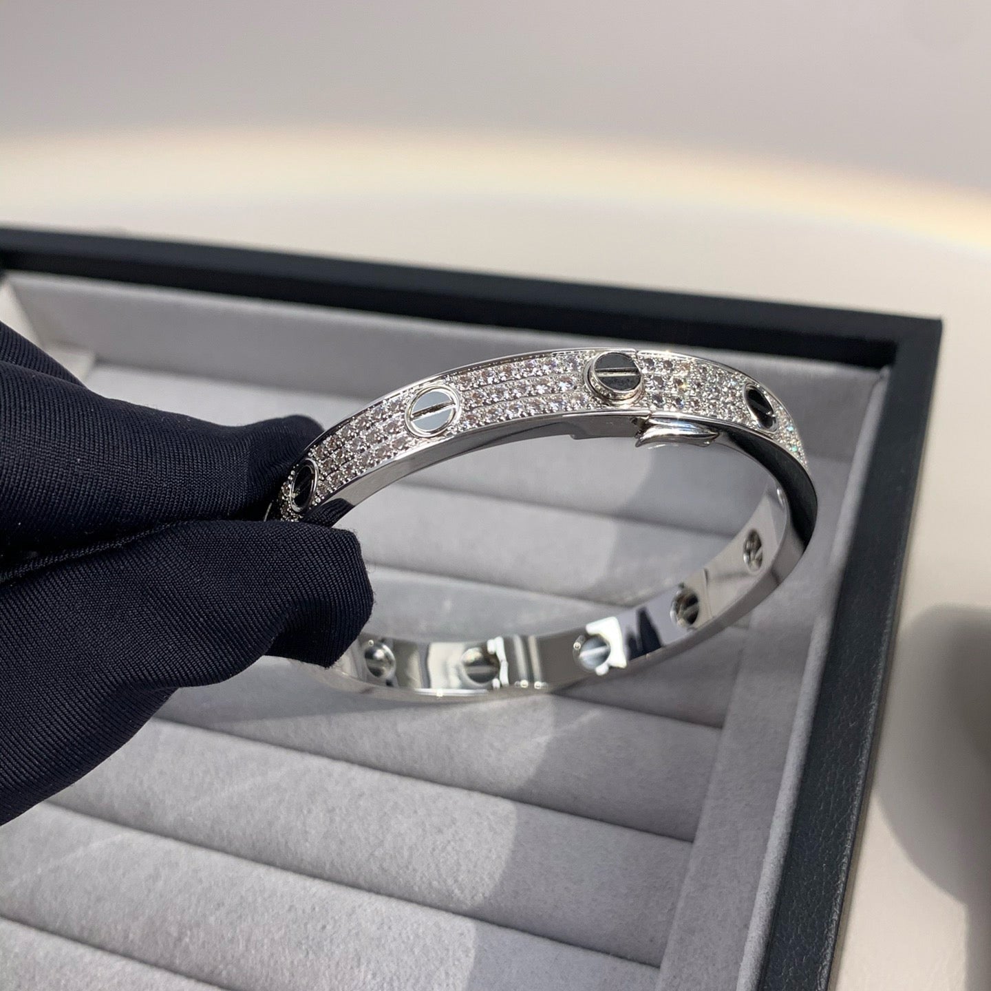 ¡®Aura Jewels¡¯LOVE BRACELET 6.1MM DIAMOND-PAVED CERAMIC