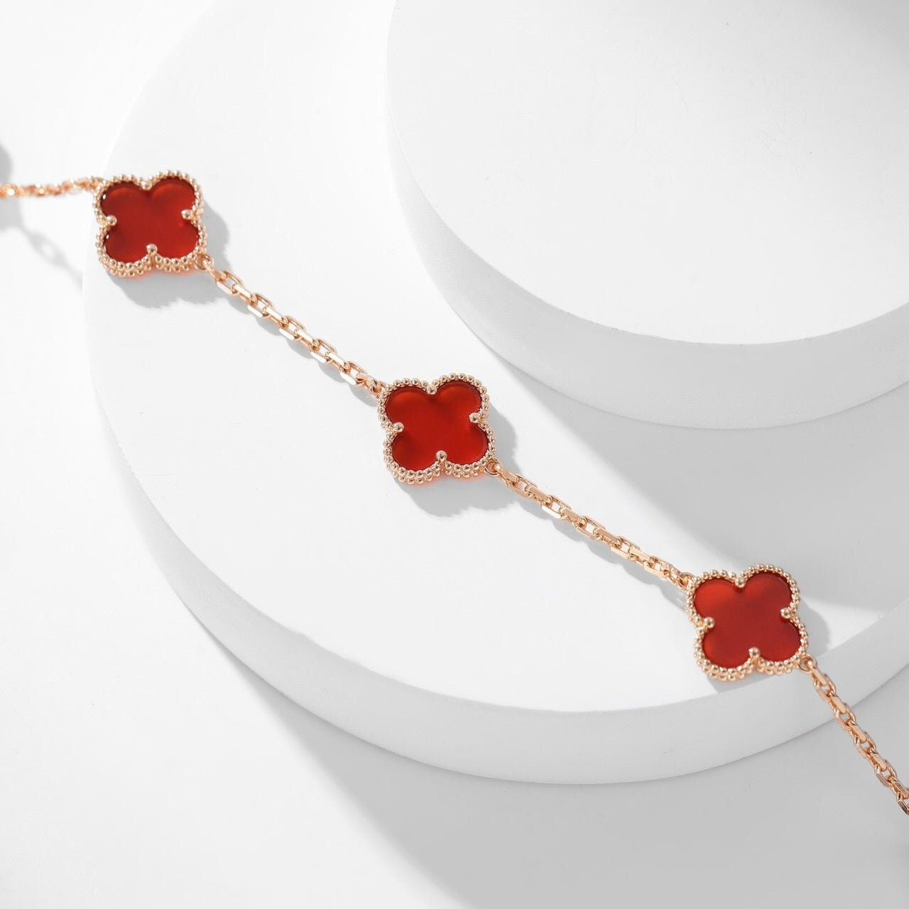 ¡®Aura Jewels¡¯CLOVER 10 MOTIFS CARNELIAN NECKLACE