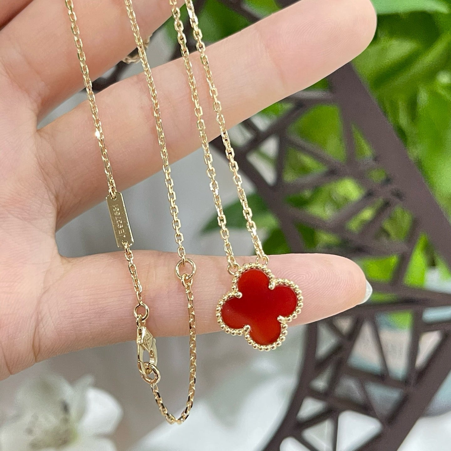 ¡®Aura Jewels¡¯CLOVER 15MM CARNELIAN SINGLE FLOWER NECKLACE