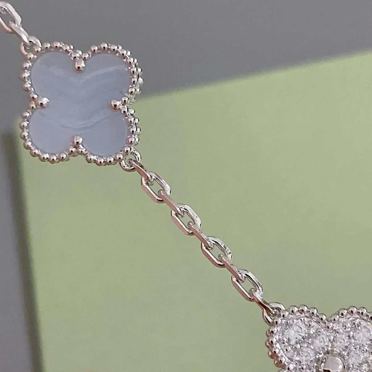 [Aura Jewels]New  CLOVER 5 MOTIF PURPLE CHALCEDONY BRACELET COLLECTION