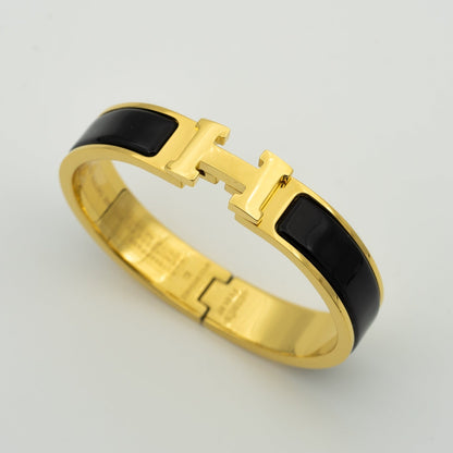 ¡®Aura Jewels¡¯H BLACK BRACELET