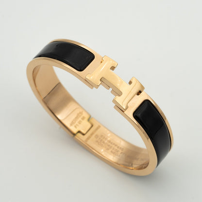 ¡®Aura Jewels¡¯H BLACK BRACELET