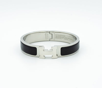 ¡®Aura Jewels¡¯H BLACK BRACELET