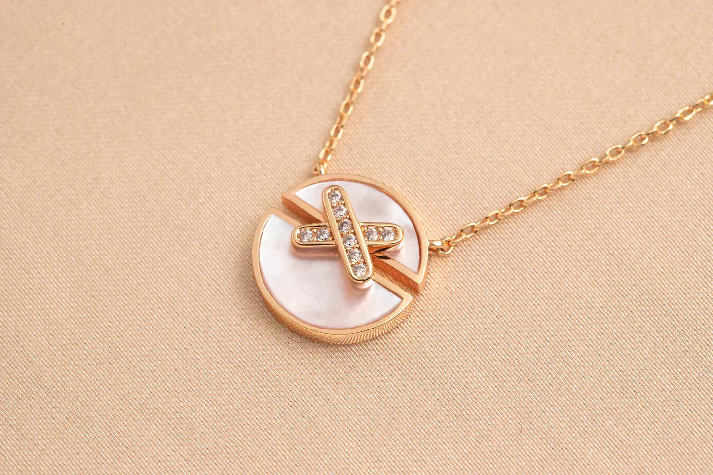 ¡®Aura Jewels¡¯JEUX DE ROSE GOLD DIAMOND NECKLACE