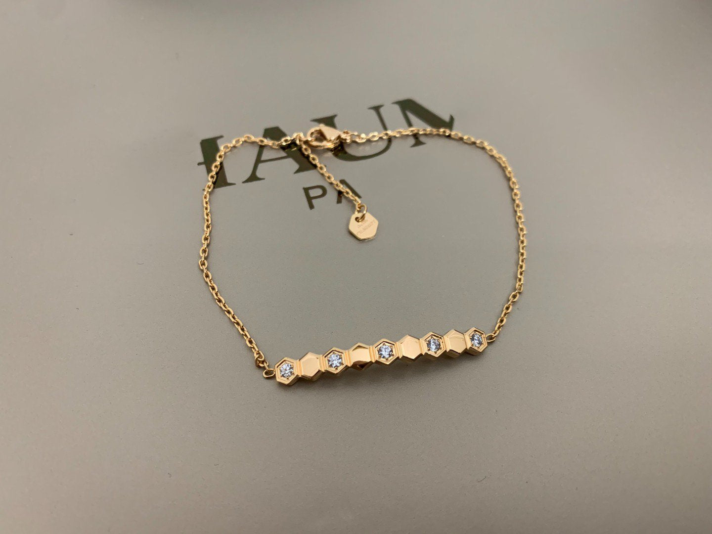 ¡®Aura Jewels¡¯BEE LOVE BRACELET DIAMOND