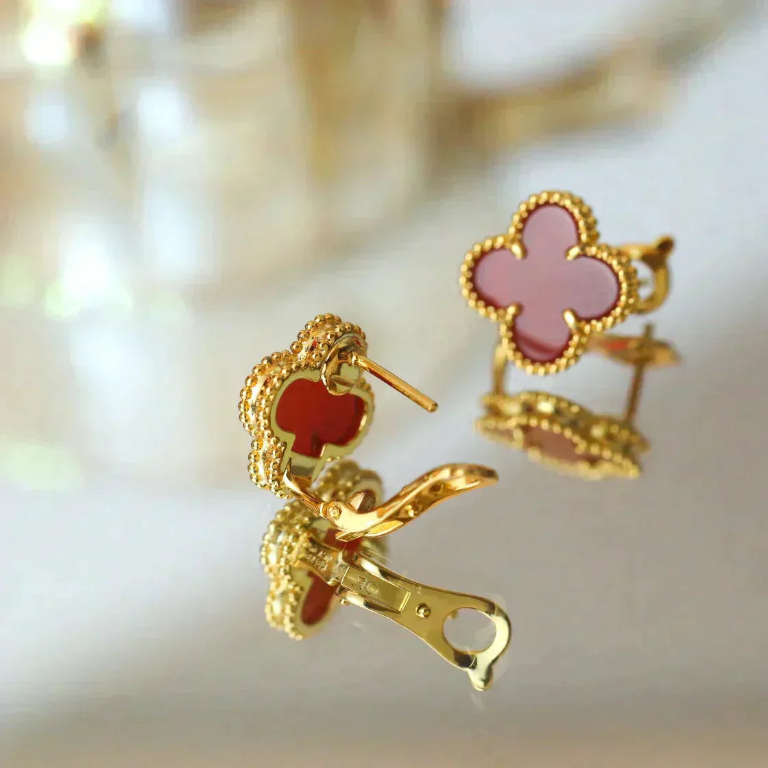 ¡®Aura Jewels¡¯CLOVER MEDIUM 1 MOTIFS CARNELIAN  EARRINGS