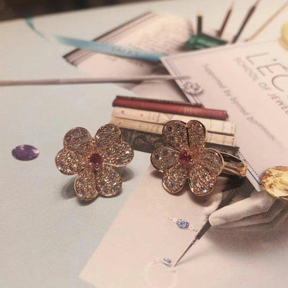 ¡®Aura Jewels¡¯FRIVOLE PINK GOLD FLOWER DIAMOND EARRINGS