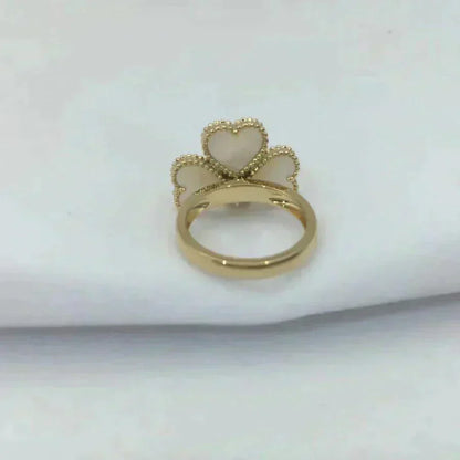 ¡®Aura Jewels¡¯SWEET CLOVER WHITE MOP RING