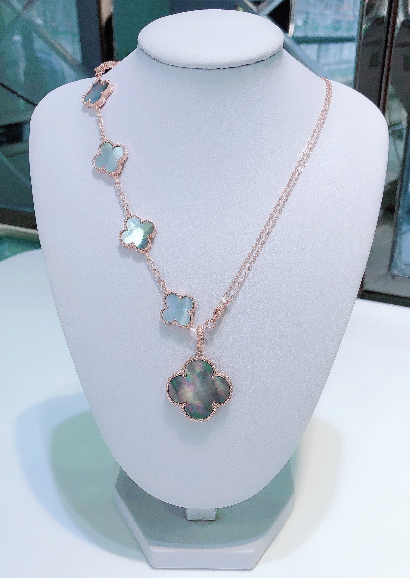 ¡®Aura Jewels¡¯COMBINED BRACELET 5 MOTIFS AND NECKLACE DARK MOP ROSE GOLD