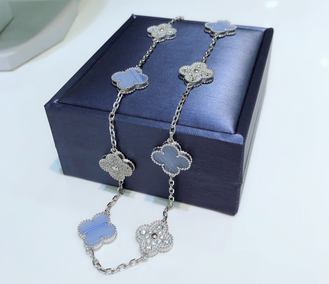 ¡®Aura Jewels¡¯CLOVER 10 MOTIFS CHALCEDONY DIAMONDS SILVER NECKLACE