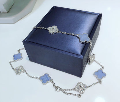 ¡®Aura Jewels¡¯CLOVER 10 MOTIFS CHALCEDONY DIAMONDS SILVER NECKLACE
