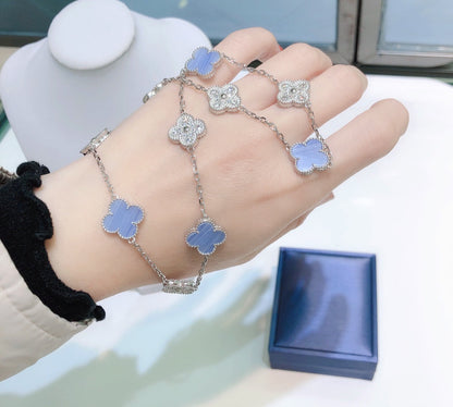 ¡®Aura Jewels¡¯CLOVER 10 MOTIFS CHALCEDONY DIAMONDS SILVER NECKLACE